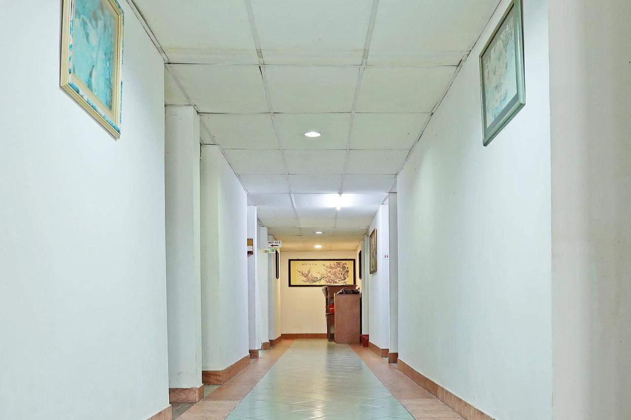 Oyo 90598 Living House C0 Kuching Exterior photo